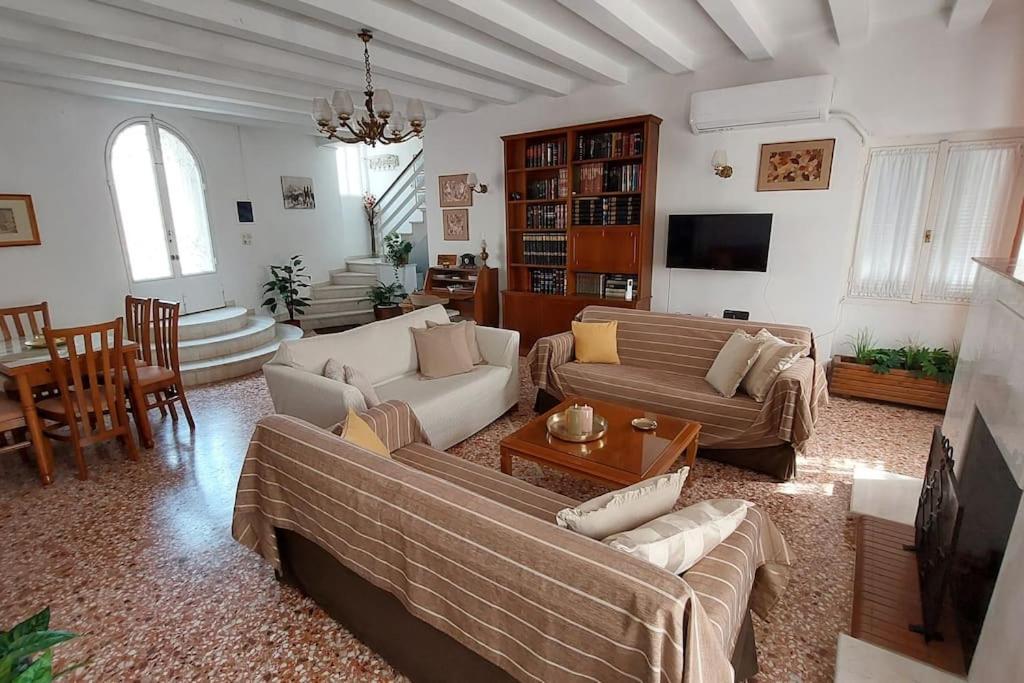 Villa Elea Tolón Exteriér fotografie